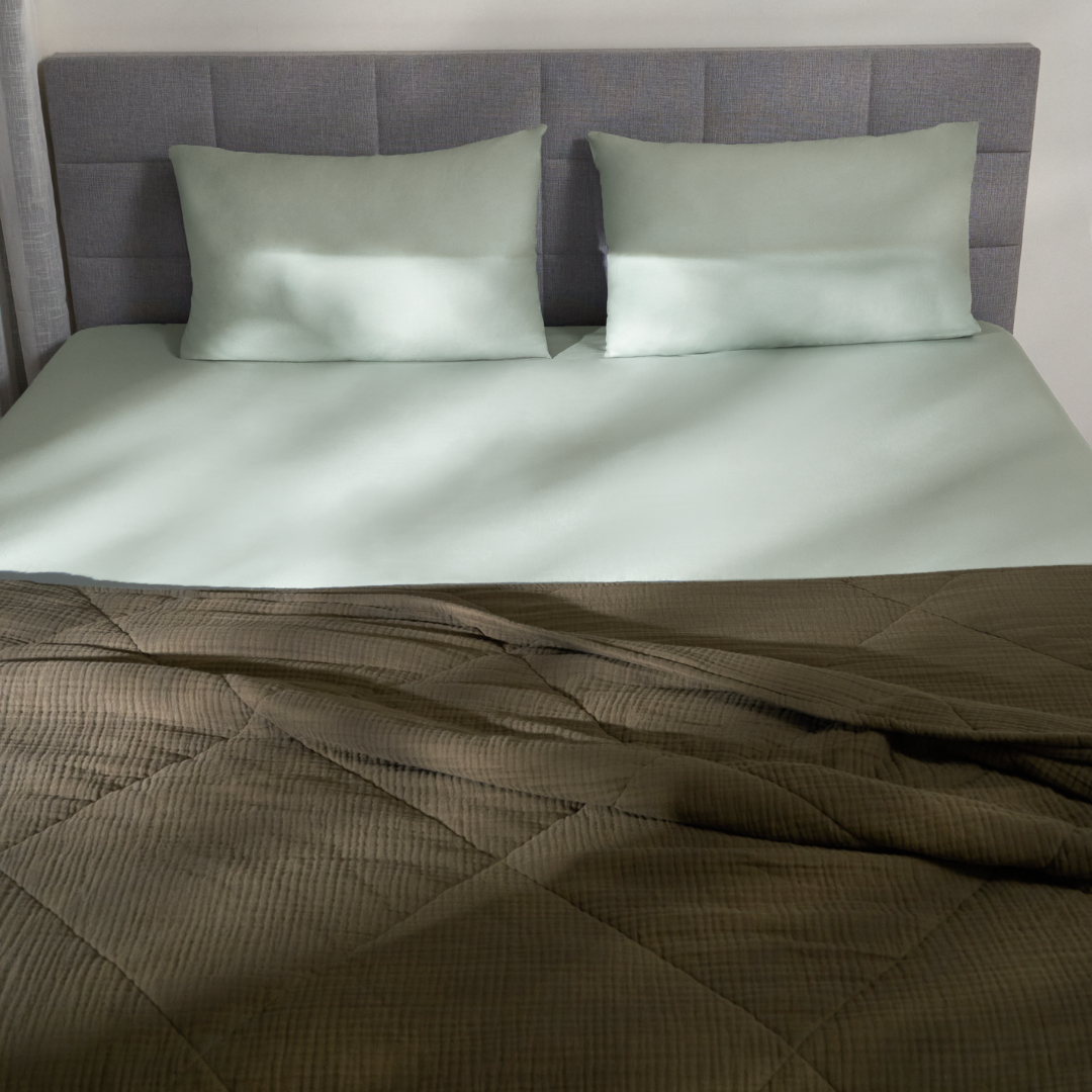 Bed In a Box - Olive Box :  Olive Grove Quilt and Greenmint Bedsheet Set