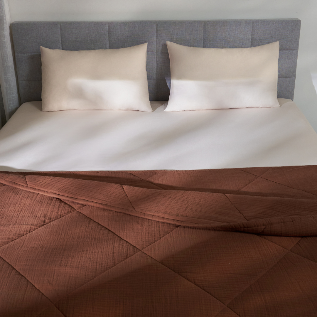 Bed In a Box - Summer Box : Copper Brown Quilt and Desized Ivory Bedsheet Set