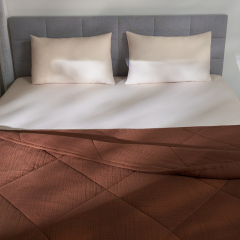 Bed In a Box - Summer Box : Copper Brown Quilt and Desized Ivory Bedsheet Set