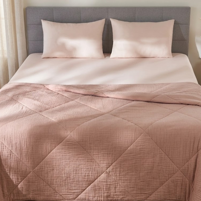 Bed In a Box - Pink Box : Heather Pink Quilt and Mild Pink Sheet Set