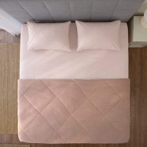 Bed In a Box - Pink Box : Heather Pink Quilt and Mild Pink Sheet Set